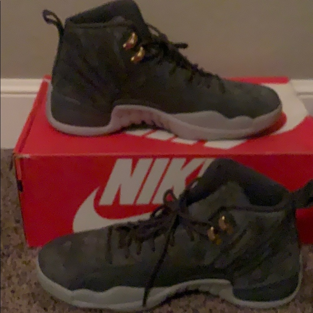 Jordan 12 Gray Size 12 - Picture 2 of 5